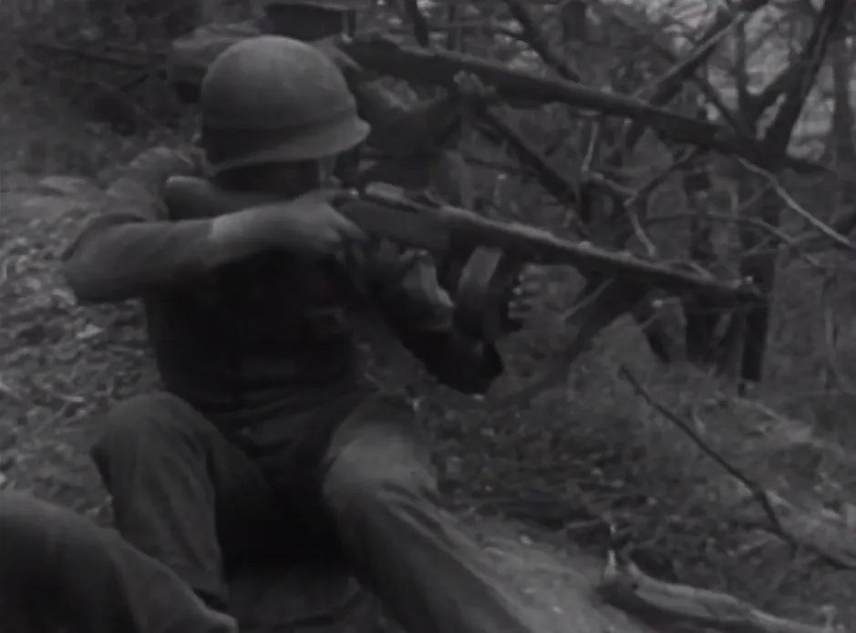 soldier in vietnam war